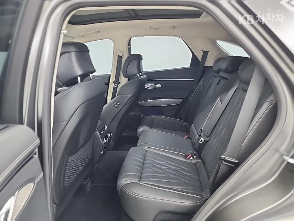 Genesis GV70Gasoline 3.5T AWD - 12