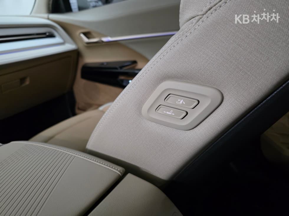 KG Mobility 액티언(J120)2WD S9 Standard - 12