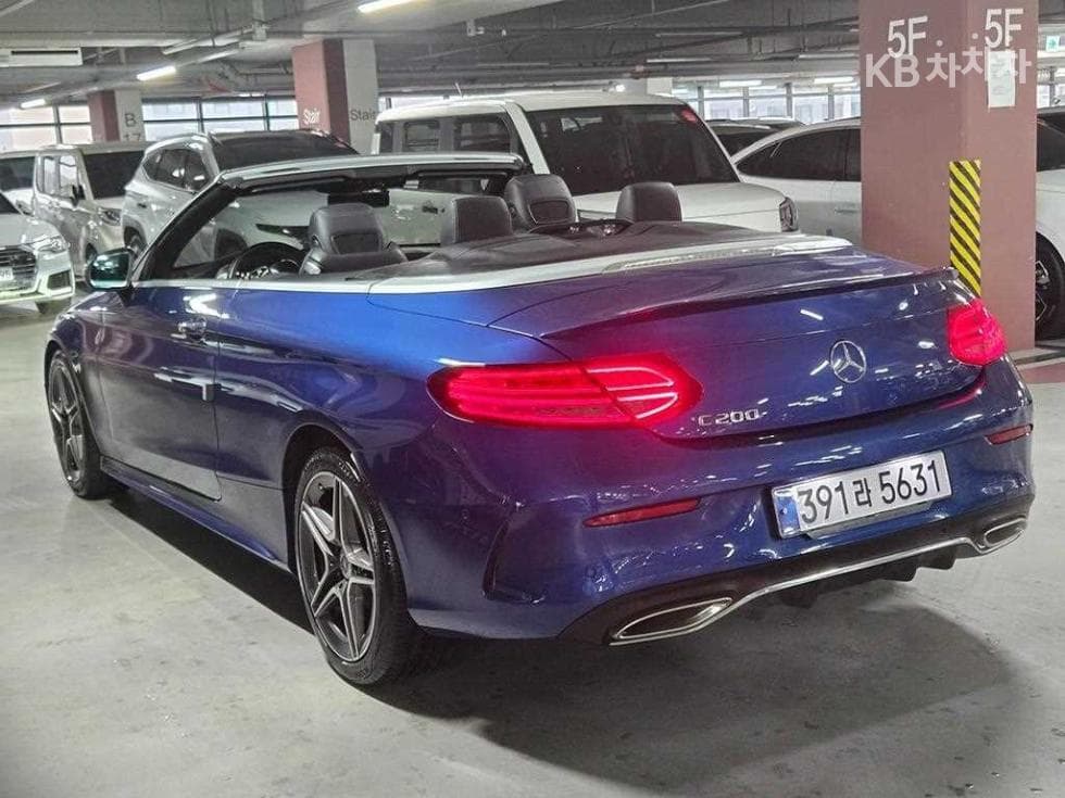 Mercedes-Benz The New (фейслифт) C-КласC200 Cabriolet - 3