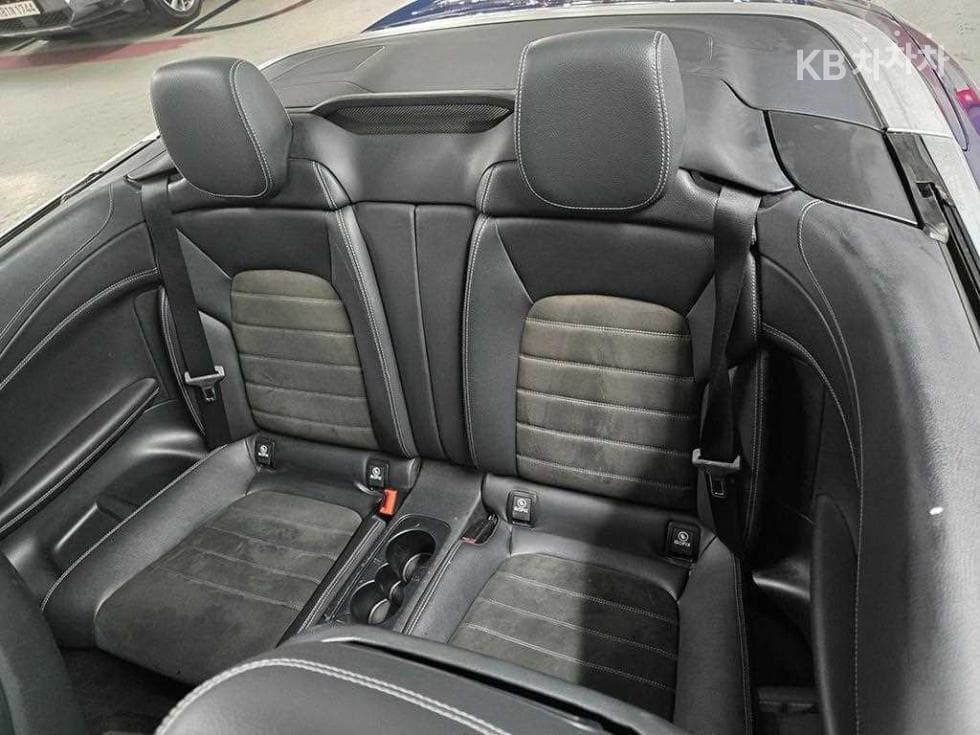 Mercedes-Benz The New (фейслифт) C-КласC200 Cabriolet - 7