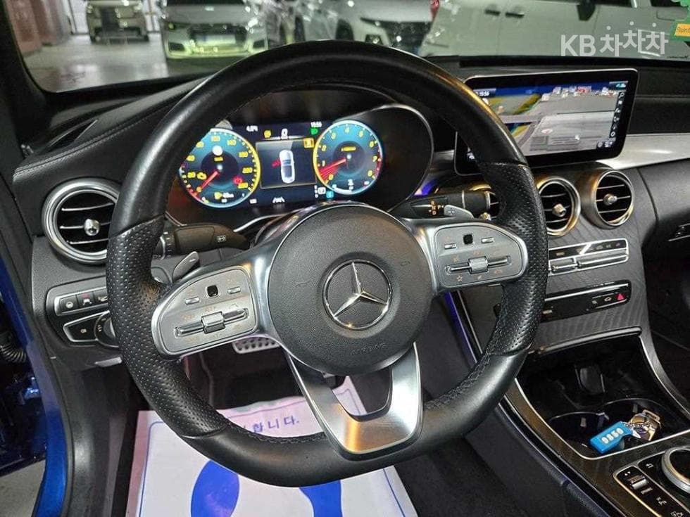 Mercedes-Benz The New (фейслифт) C-КласC200 Cabriolet - 9