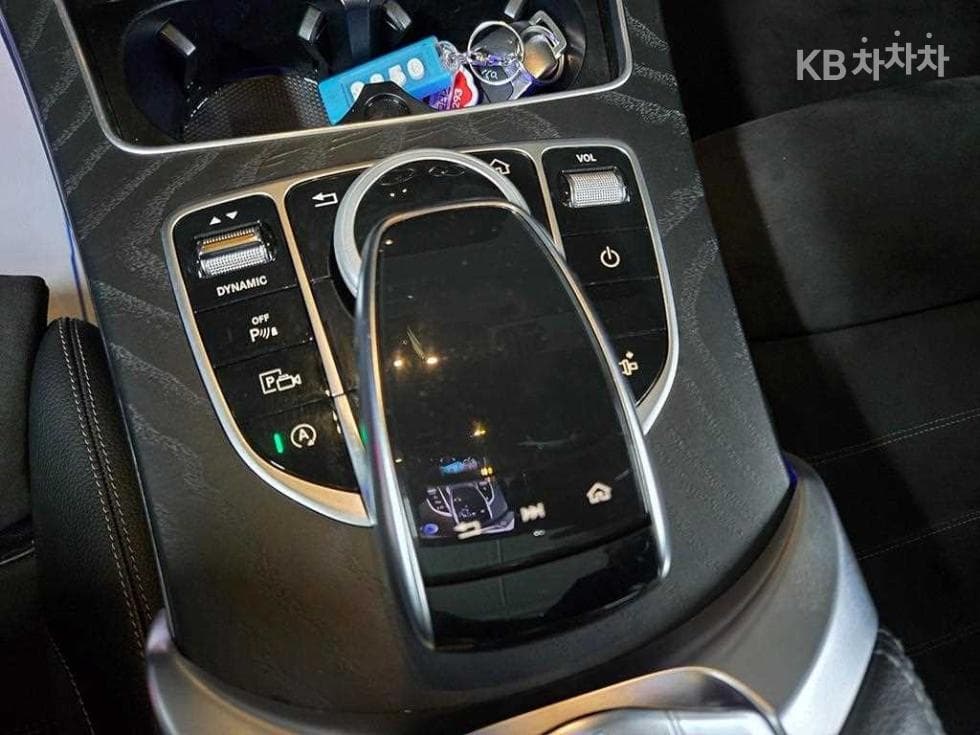 Mercedes-Benz The New (фейслифт) C-КласC200 Cabriolet - 14