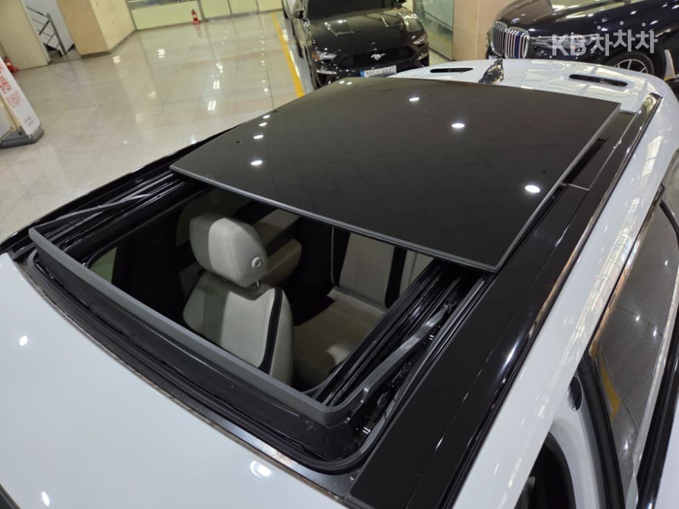 Land Rover Range Rover 벨라3.0 P380 R-Dynamic SE - 17