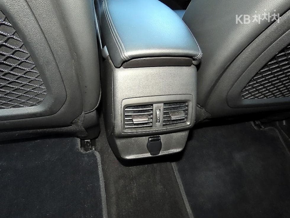 Renault Korea The New (facelift) QM62.0 LPe 2WD LE - 17