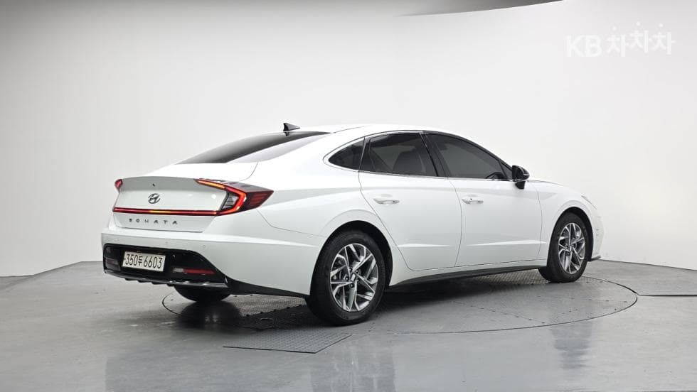 Хюндай Соната (DN8)2.0 Premium Plus - 2