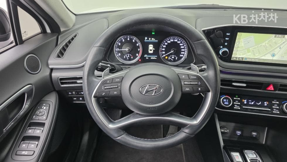 Хюндай Соната (DN8)2.0 Premium Plus - 11