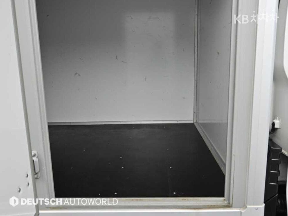 Kia The New (facelift) Bongo 3 (light truck)LPG Box Truck 1 Ton Standard King Cab Extra Long L - 6