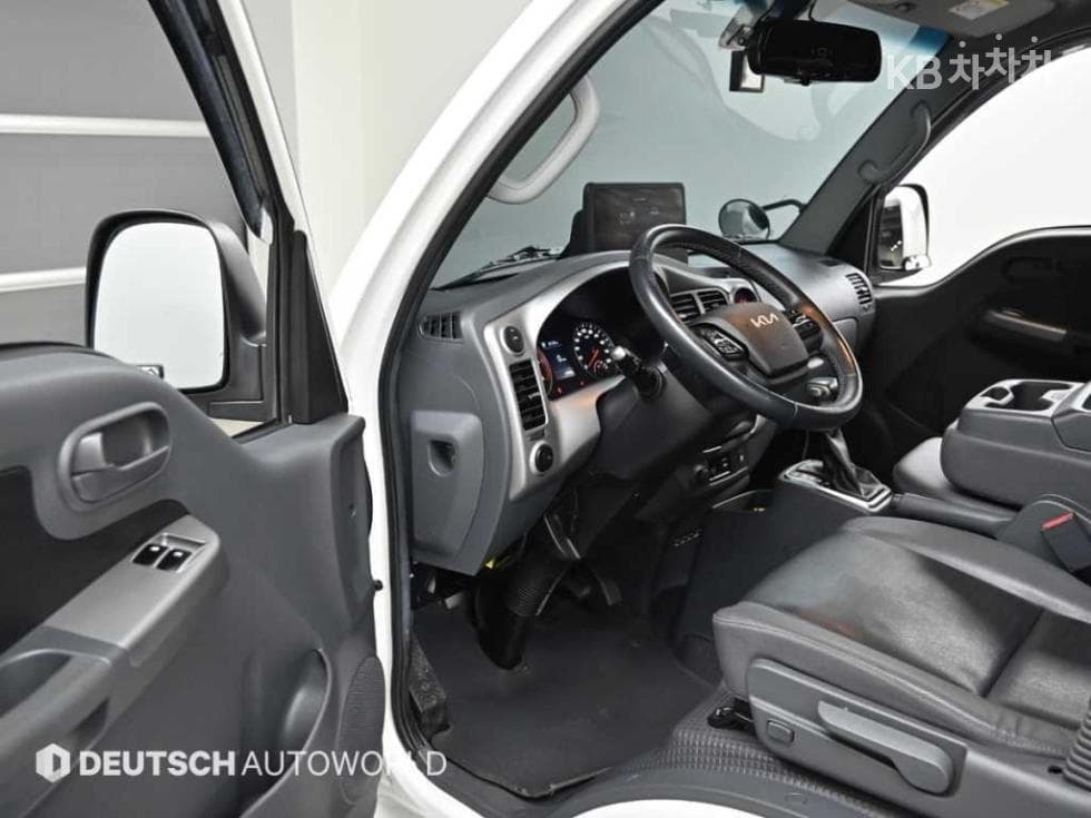 Kia The New (facelift) Bongo 3 (light truck)LPG Box Truck 1 Ton Standard King Cab Extra Long L - 11