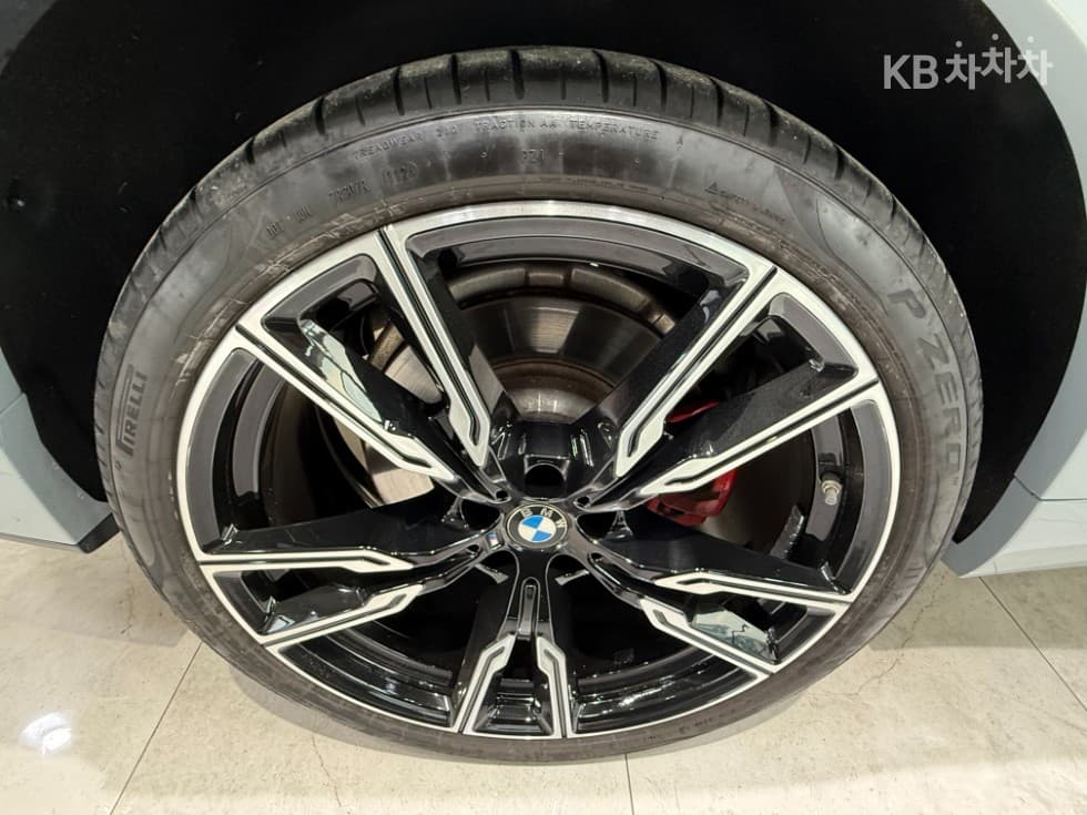 BMW X5 (G05)M60i xDrive Стандартен - 32