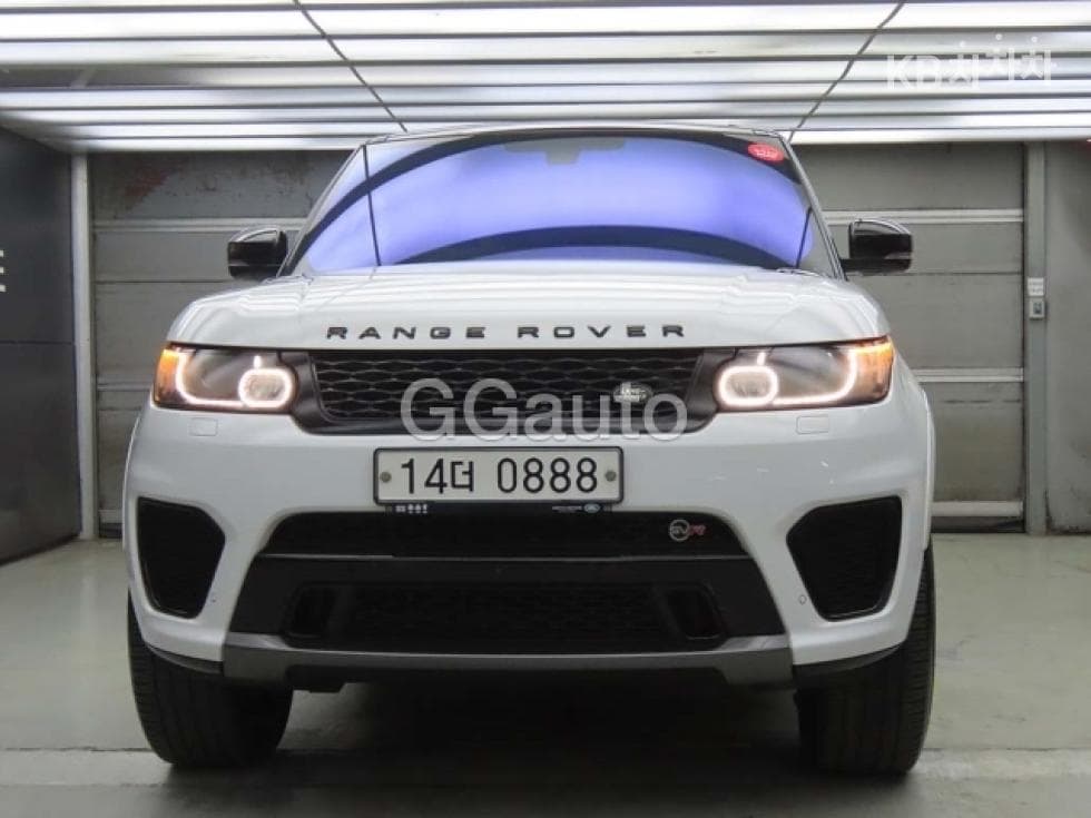 Land Rover New Range Rover Sport5.0 SVR - 2