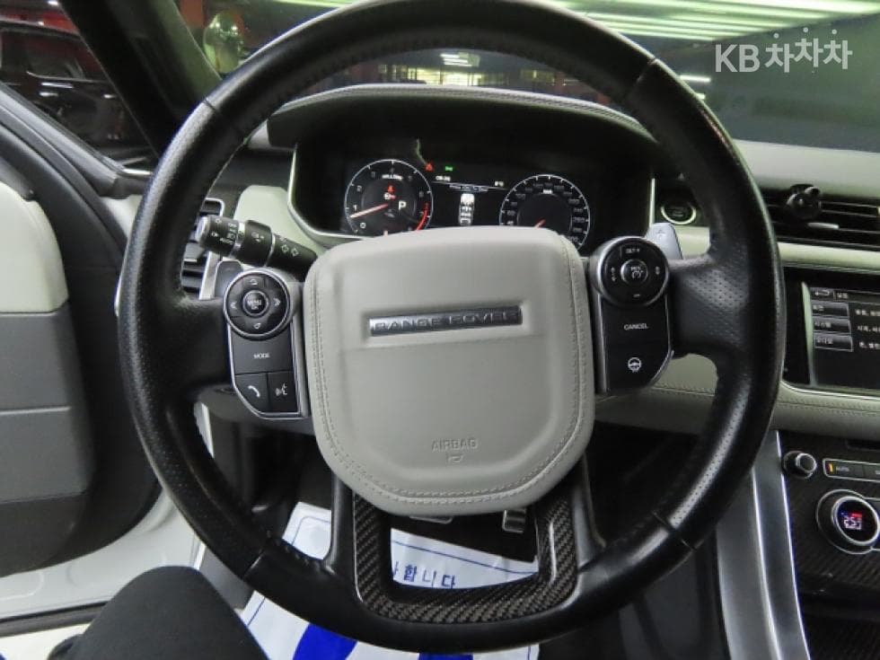 Land Rover New Range Rover Sport5.0 SVR - 8