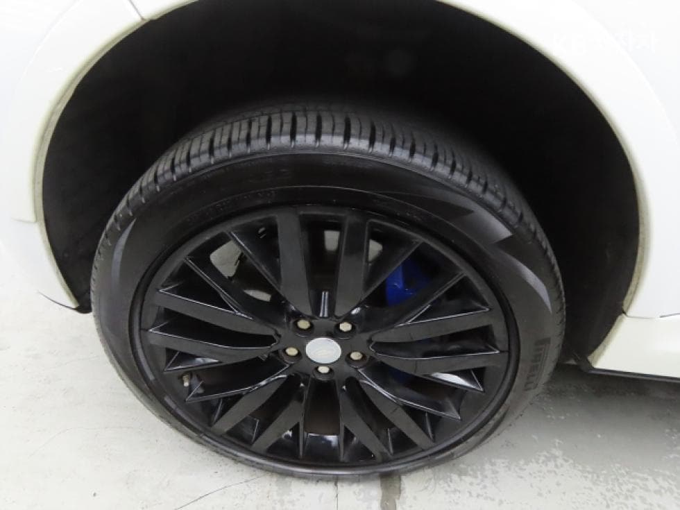 Land Rover New Range Rover Sport5.0 SVR - 20
