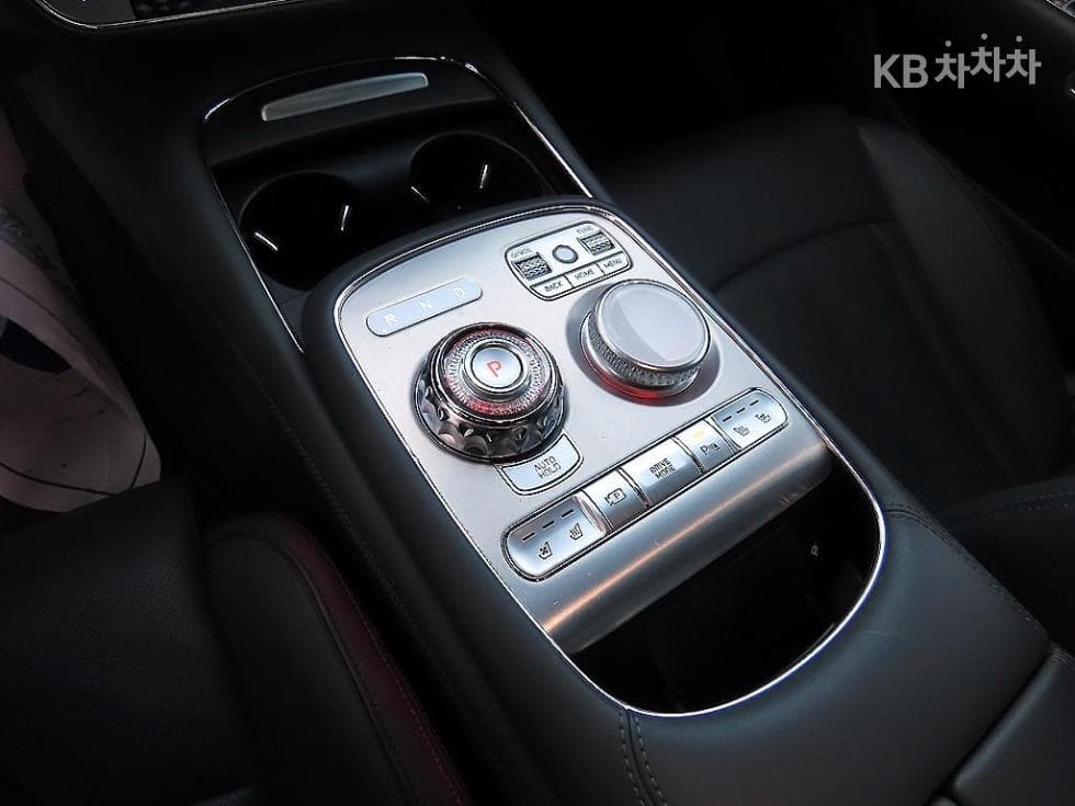 Дженезис G90(RS4)3.5T AWD Стандартен - 10