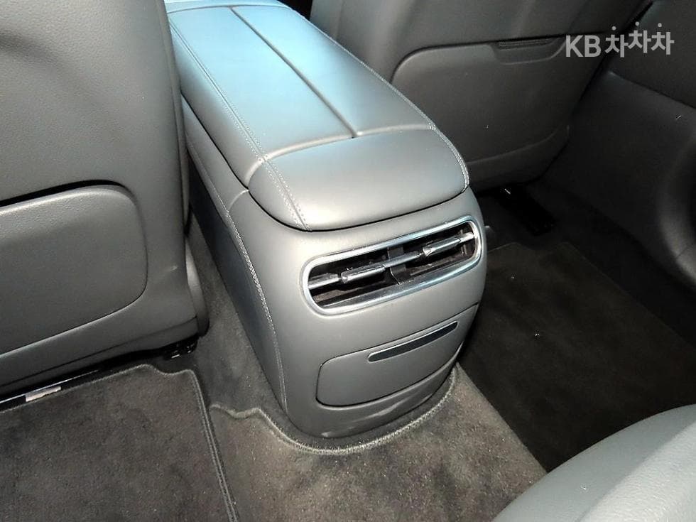 Дженезис G90(RS4)3.5T AWD Стандартен - 16