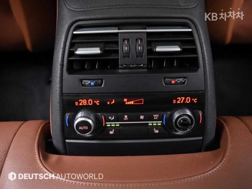 BMW Нов6 Series640d xDrive 그란Купе Стандартен - 16