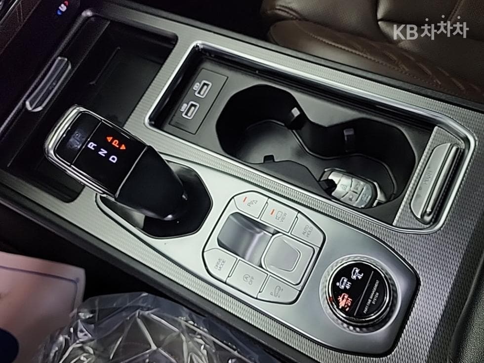 KG Mobility All New Rexton2.2 4WD Prestige - 8