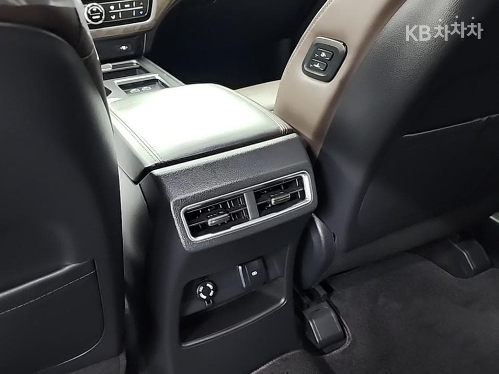 KG Mobility All New Rexton2.2 4WD Prestige - 13