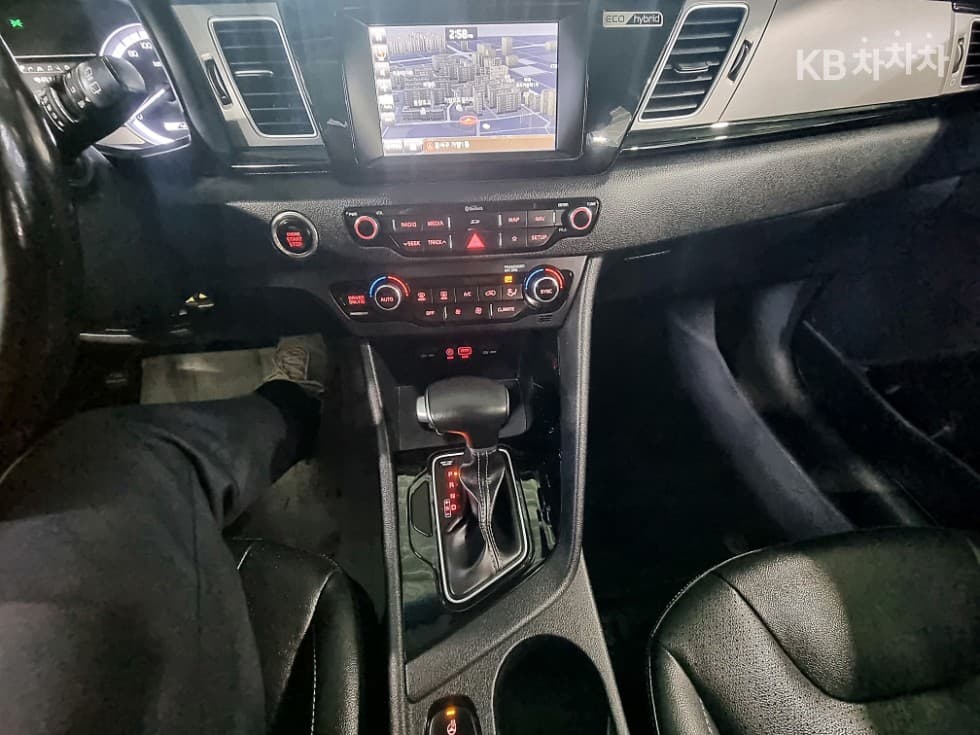 Киа Ниро1.6 Престиж - 28