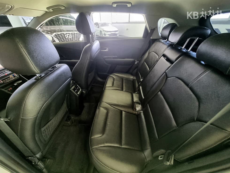 Киа Ниро1.6 Престиж - 22