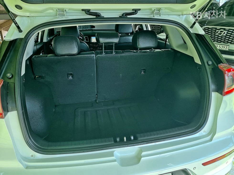 Киа Ниро1.6 Престиж - 30