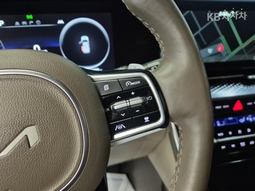 Киа Канивал 4-то поколениеВисок Лимузин (Канивал) G3.5 GDI 9-местен Signature - 15