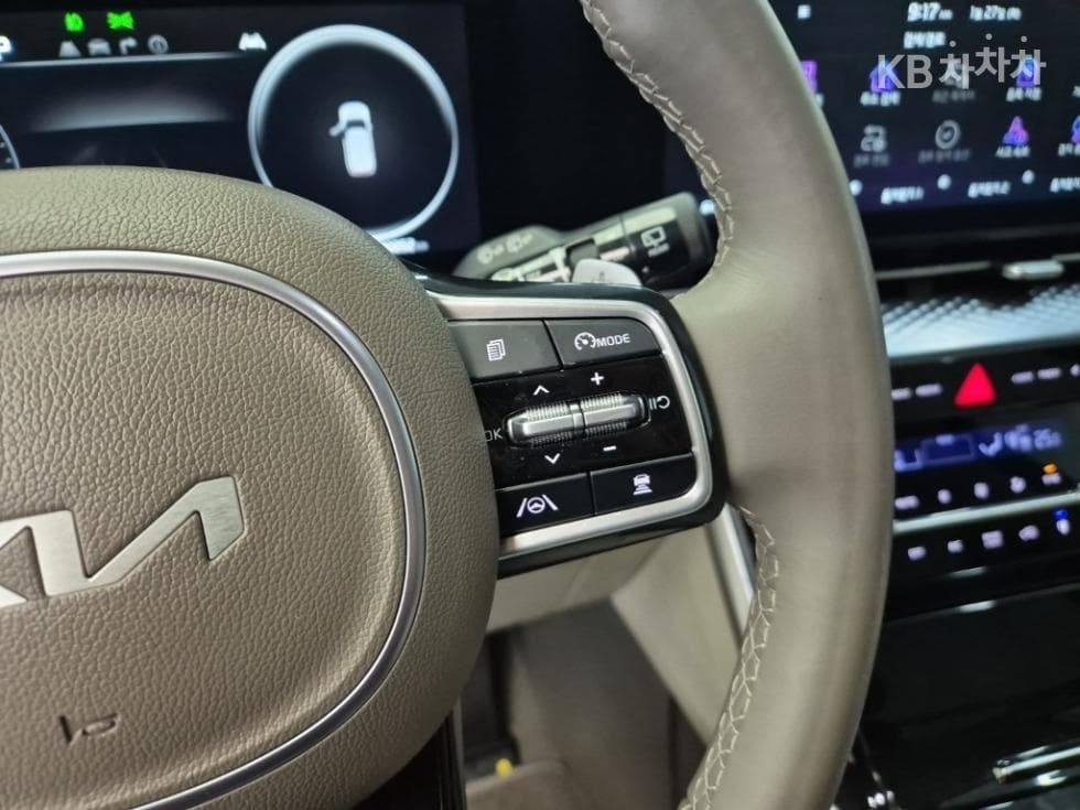 Киа Канивал 4-то поколениеВисок Лимузин (Канивал) G3.5 GDI 9-местен Signature - 15