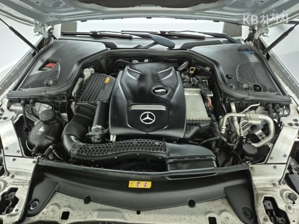 Mercedes-Benz New E-ClassE200 Avantgarde W214 - 5