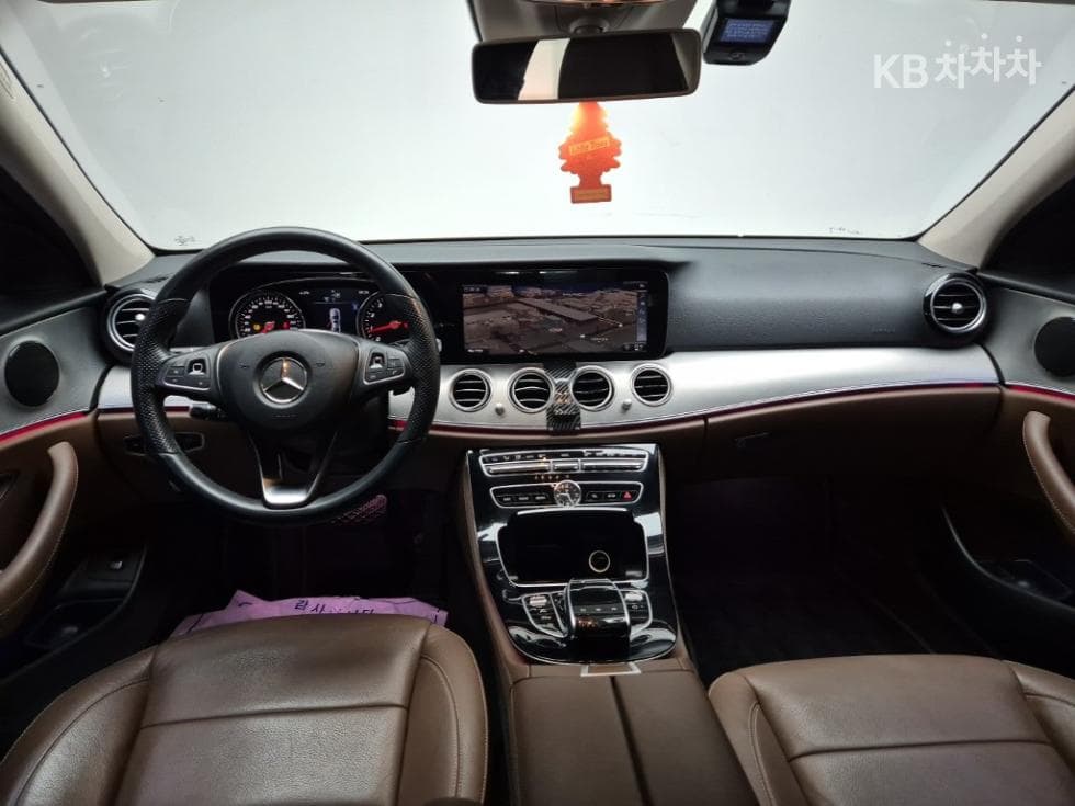 Mercedes-Benz New E-ClassE200 Avantgarde W214 - 7