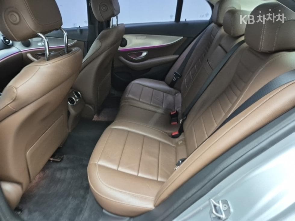 Mercedes-Benz New E-ClassE200 Avantgarde W214 - 12