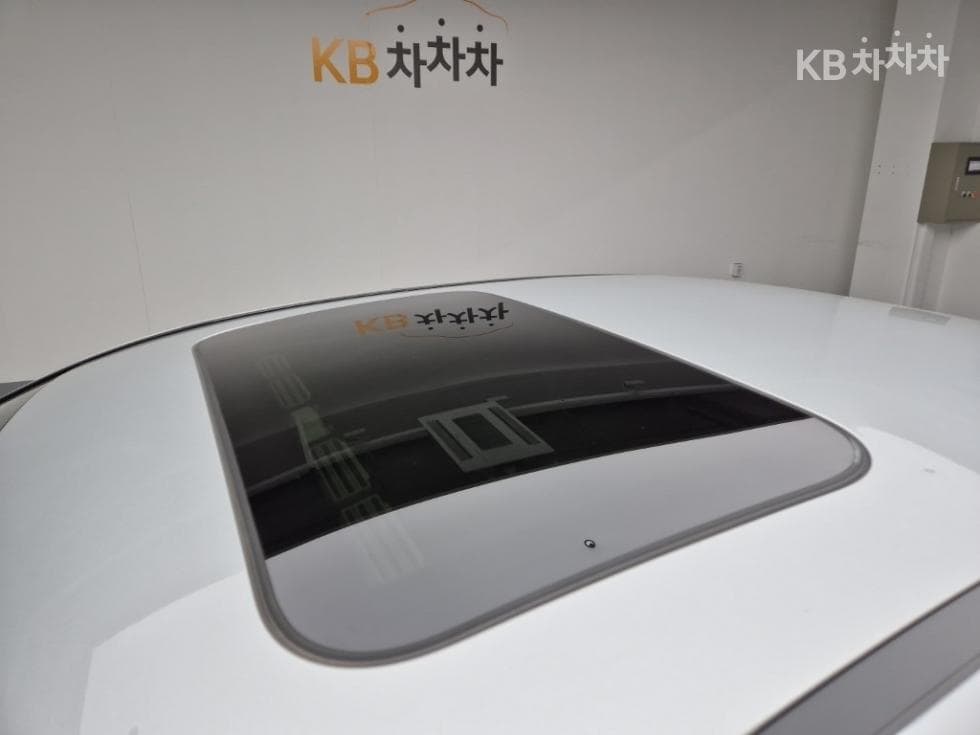 Mercedes-Benz New E-ClassE200 Avantgarde W214 - 13