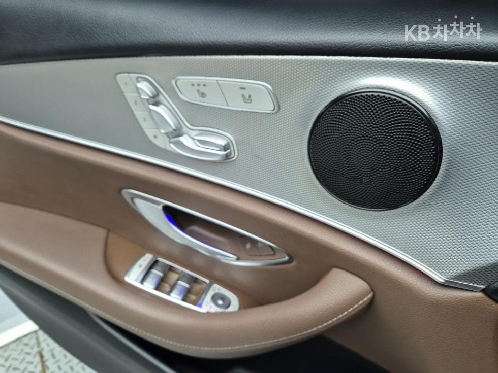 Mercedes-Benz New E-ClassE200 Avantgarde W214 - 19