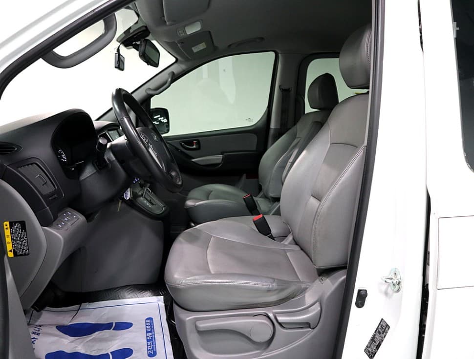 Hyundai The New (facelift) 그랜드 Star렉스Van 5-seater Modern - 9