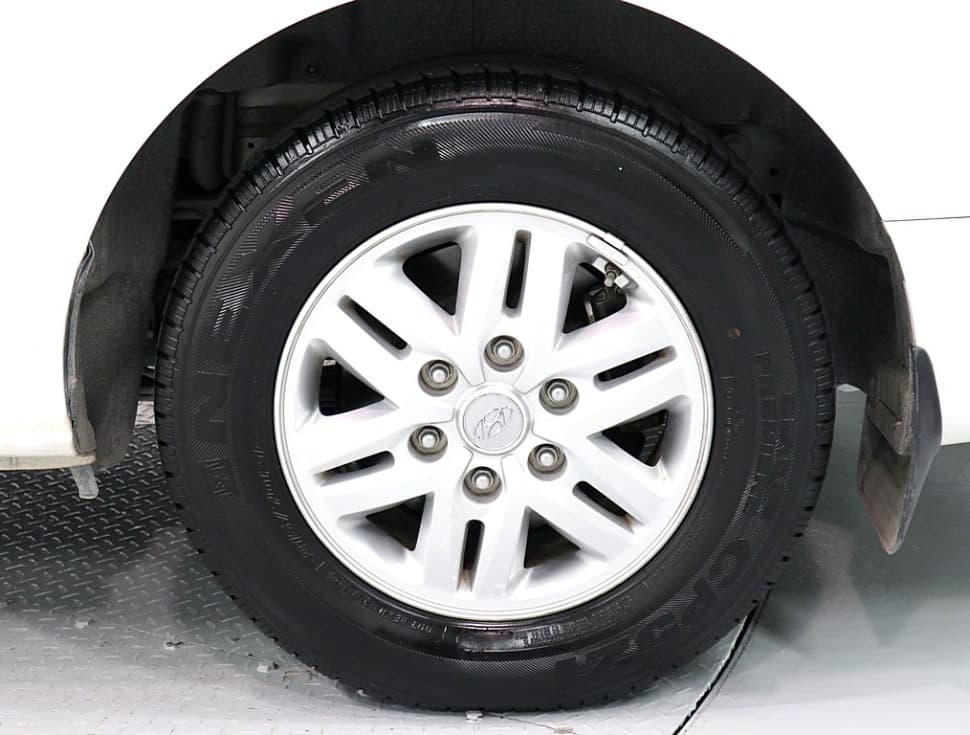 Hyundai The New (facelift) 그랜드 Star렉스Van 5-seater Modern - 20