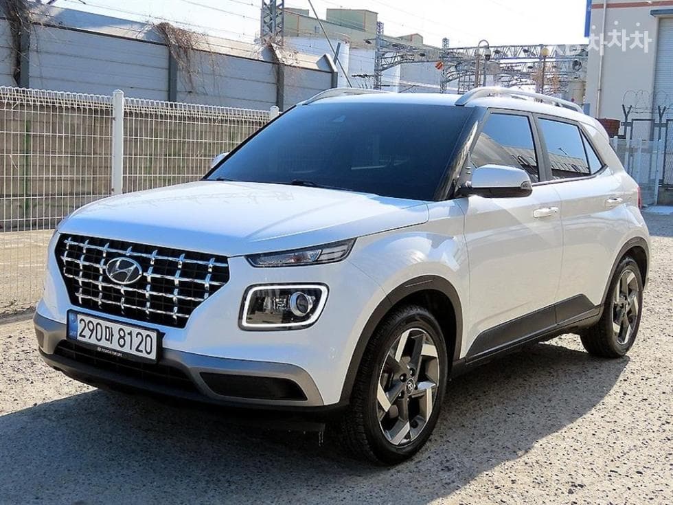 Hyundai Venue Gasoline 1.6 Modern - Image 1