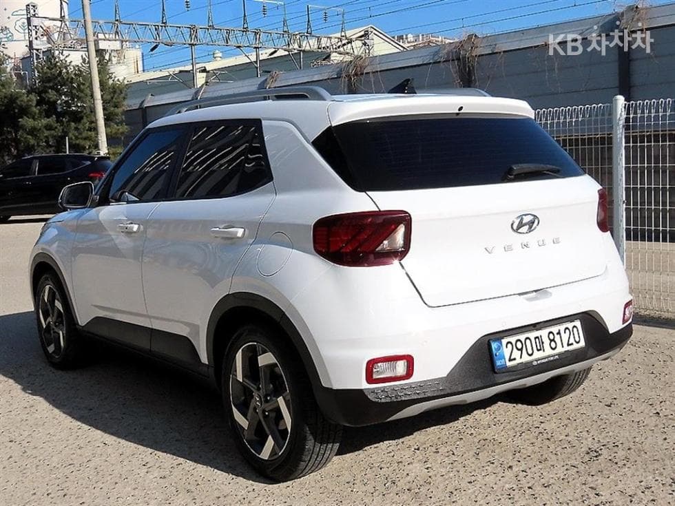 Хюндай ВениуБензин 1.6 Modern - 3