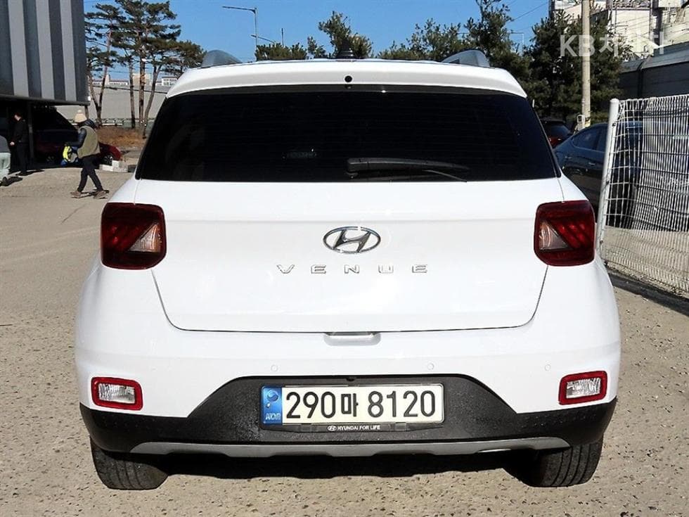Хюндай ВениуБензин 1.6 Modern - 4