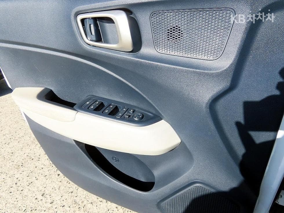 Хюндай ВениуБензин 1.6 Modern - 11