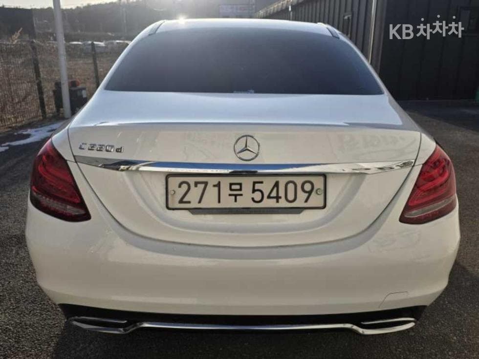 Mercedes-Benz The New (facelift) C-ClassC220d Avantgarde W205 - 3