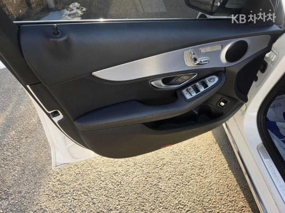 Mercedes-Benz The New (facelift) C-ClassC220d Avantgarde W205 - 9