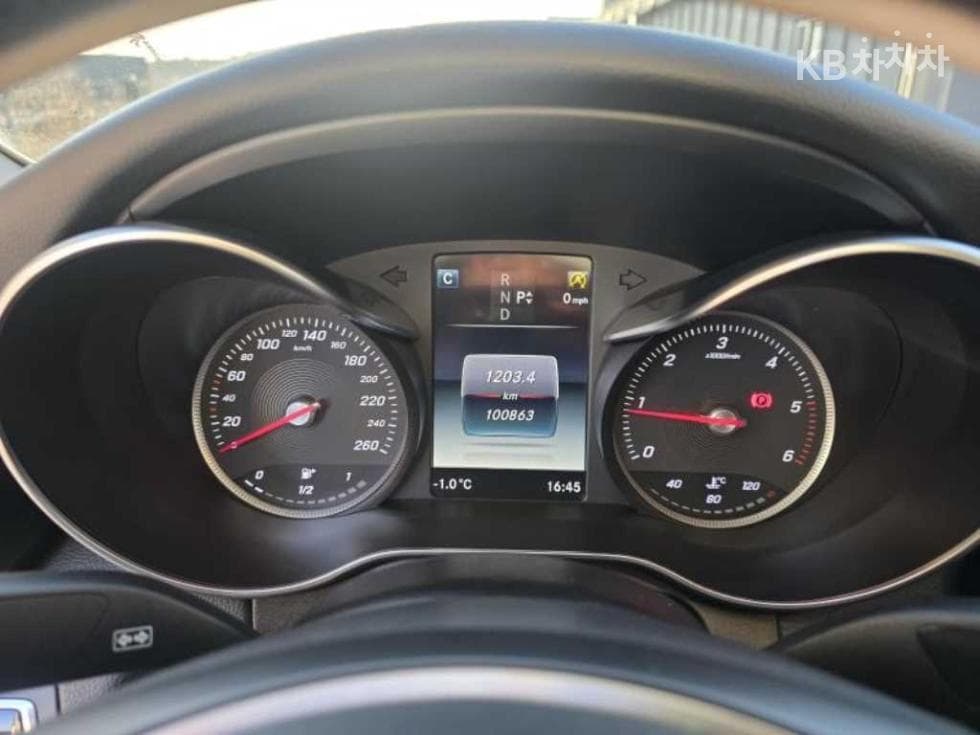 Mercedes-Benz The New (facelift) C-ClassC220d Avantgarde W205 - 12