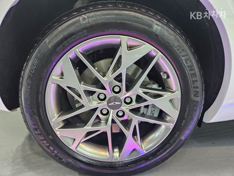 Дженезис GV70Бензин 2.5T 2WD - 27