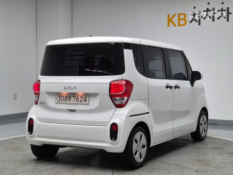 Киа The New (фейслифт) Рей (ван) Ван1.0 Бензин Ван 2-местен Стандартен - 3