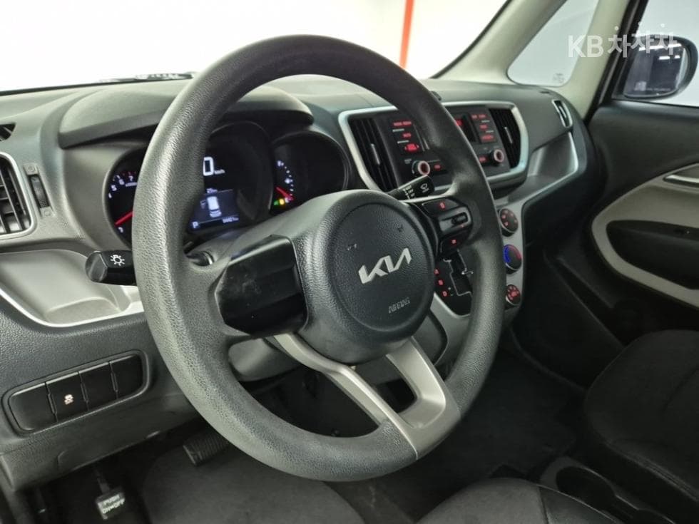 Киа The New (фейслифт) Рей (ван) Ван1.0 Бензин Ван 2-местен Стандартен - 9