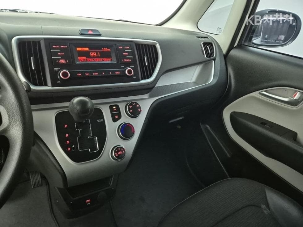 Киа The New (фейслифт) Рей (ван) Ван1.0 Бензин Ван 2-местен Стандартен - 10