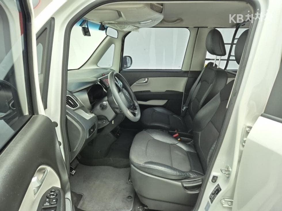 Киа The New (фейслифт) Рей (ван) Ван1.0 Бензин Ван 2-местен Стандартен - 11