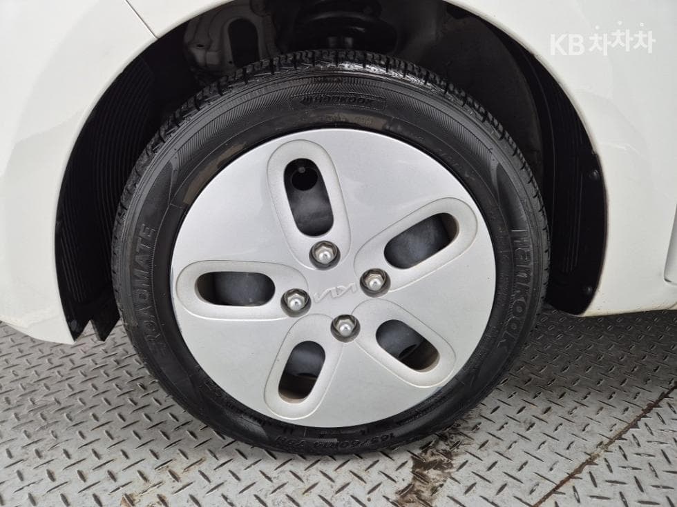 Киа The New (фейслифт) Рей (ван) Ван1.0 Бензин Ван 2-местен Стандартен - 17