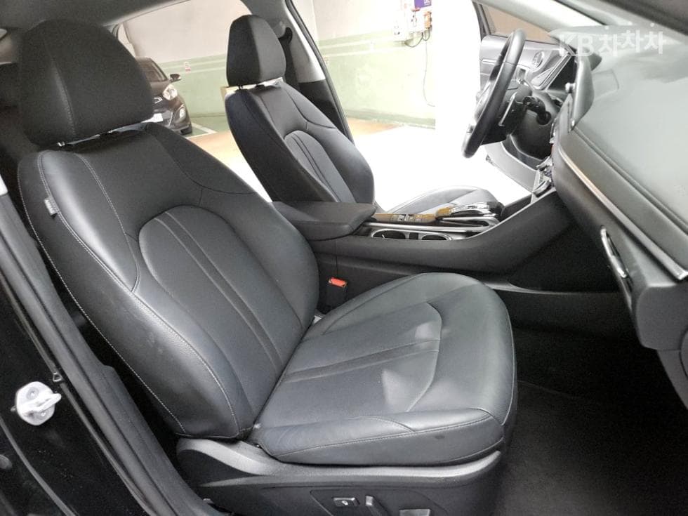 Хюндай Соната (DN8)2.0 Premium Plus - 12