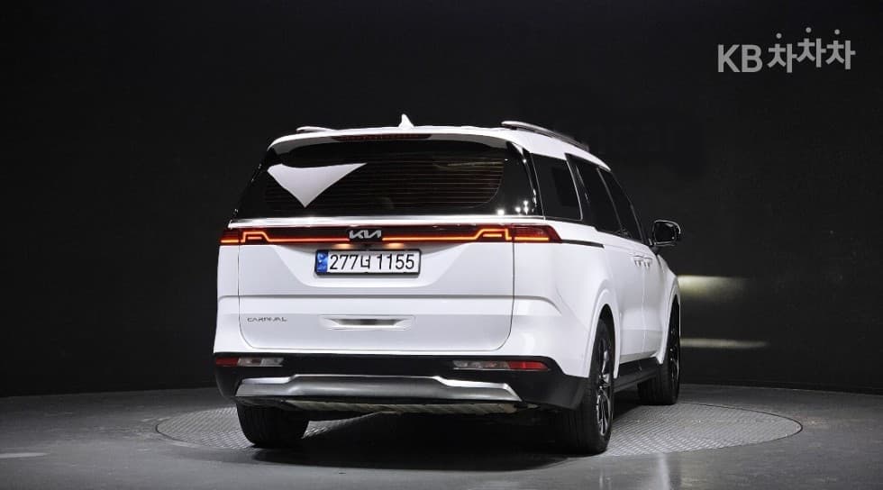Kia Carnival 4th generationD2.2 9-seater Noblesse - 4
