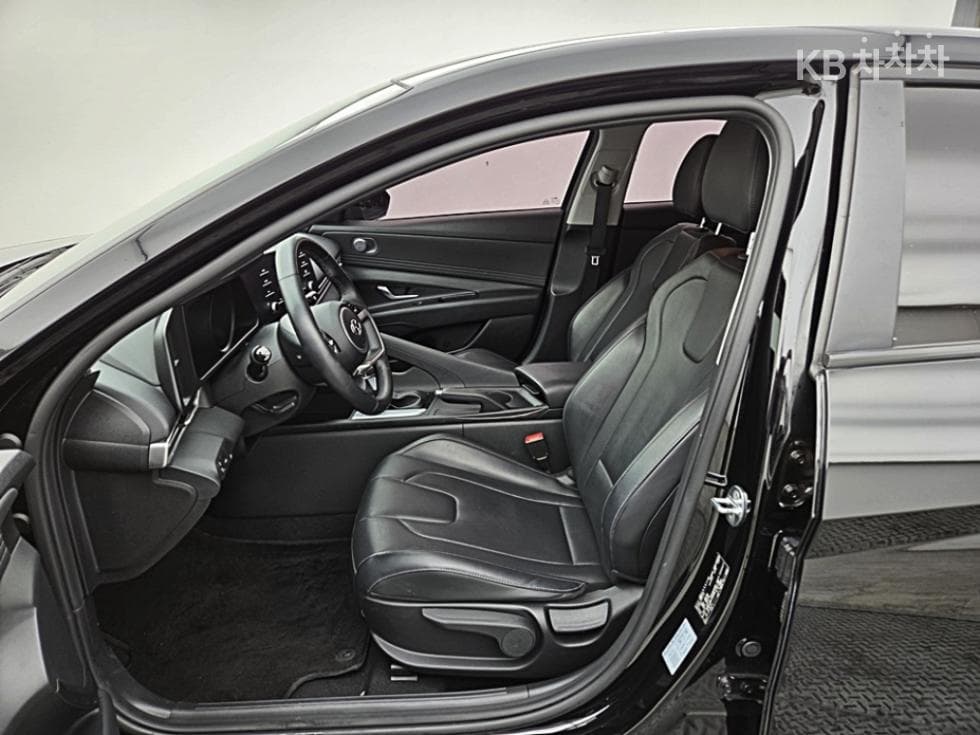 Hyundai All New Avante (Elantra)(CN7)1.6 Gasoline Modern - 11