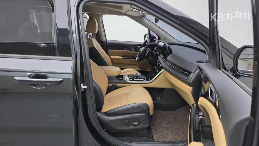 Kia Carnival 4th generationD2.2 9-seater Signature - 21